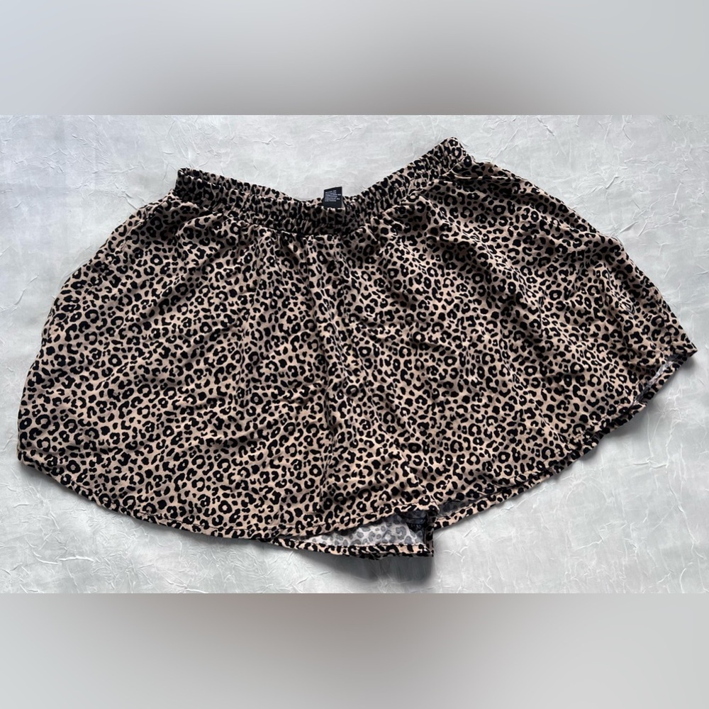 Forever 21 leopard pajama / casual slip on. Shorts